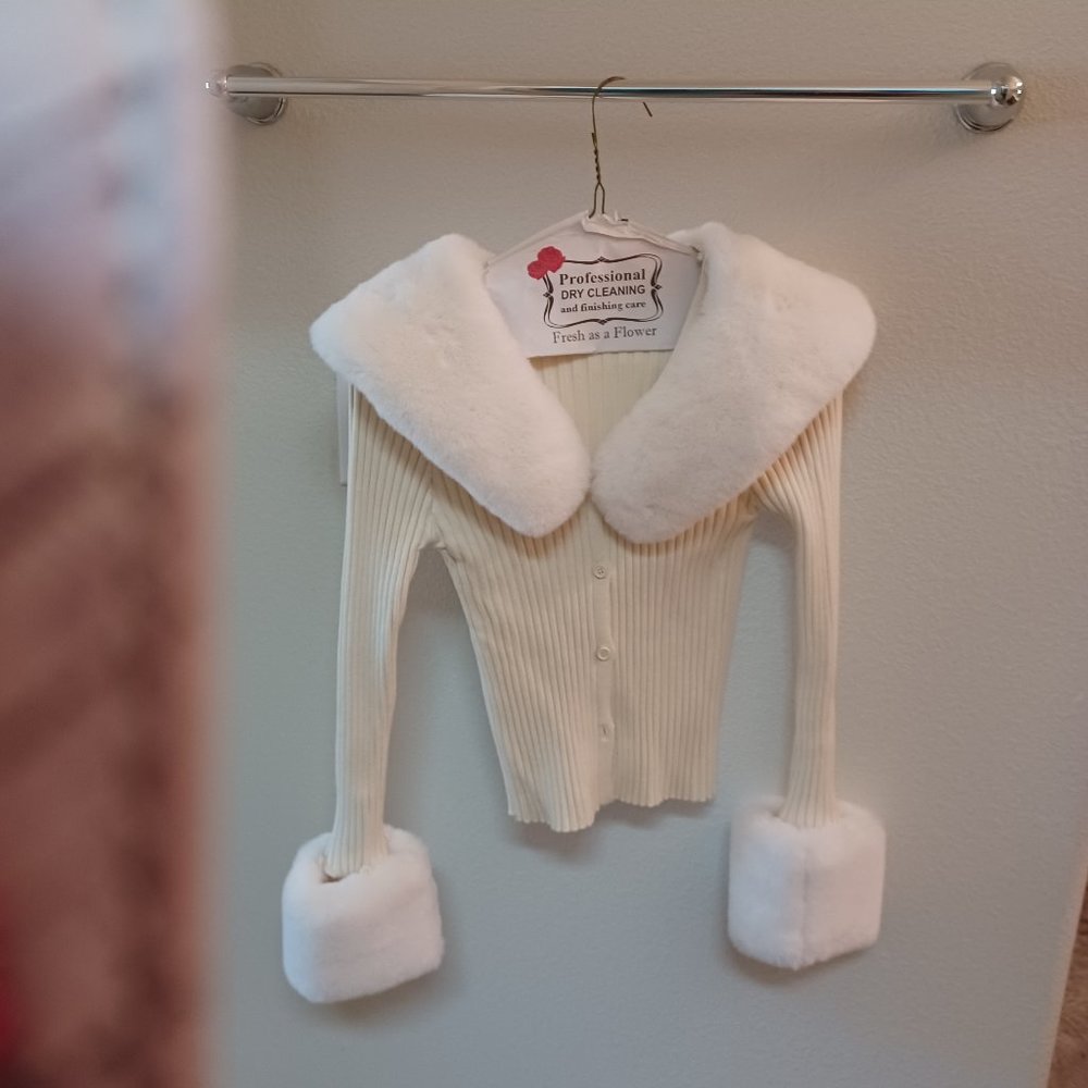 Cream stretch sweater